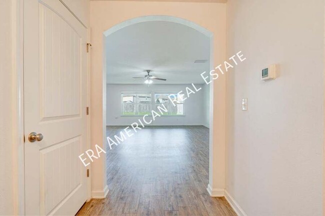 Building Photo - 4907 Kensington Ln