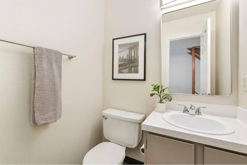 Building Photo - 3200 Azalea Dr