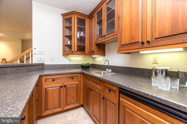 Building Photo - 5812 Hickory Hollow Ln