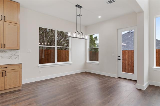 Building Photo - 5702 Barkridge Dr