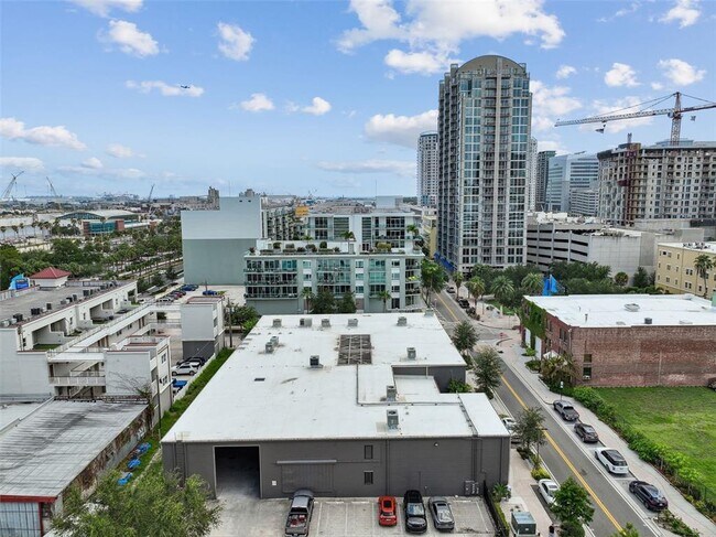 Building Photo - 217 N 12th St