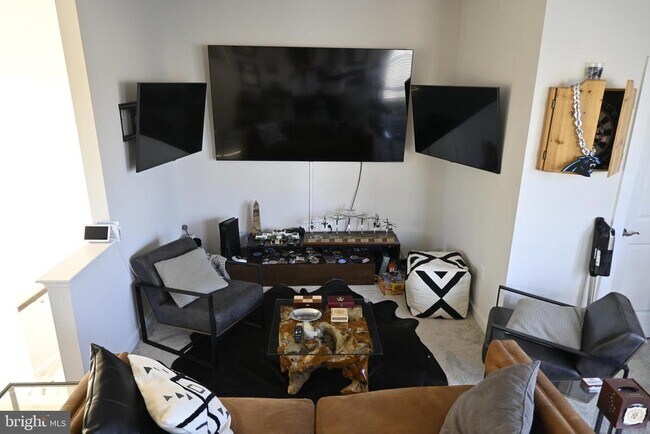 Building Photo - 2527 Emerald Branch Dr