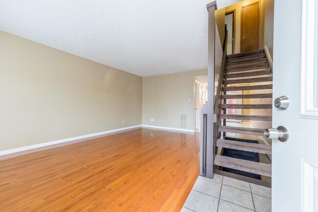 Building Photo - 867 Sheldrake Ct