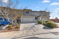 Building Photo - Red Mountain Vista Townhome