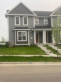 Building Photo - 621 Hillcrest Dr