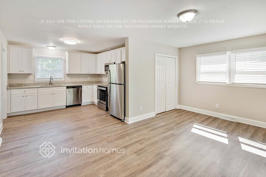 Building Photo - 5009 Brooktree Dr