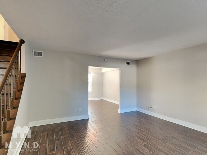 Building Photo - 255 Marcliff Ct