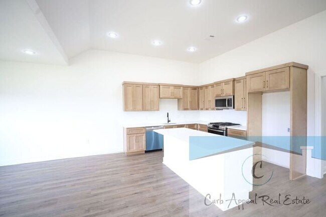 Building Photo - Luxury, new construction 3 bed, 2 bath home includes washer and dryer - Brookland!!
