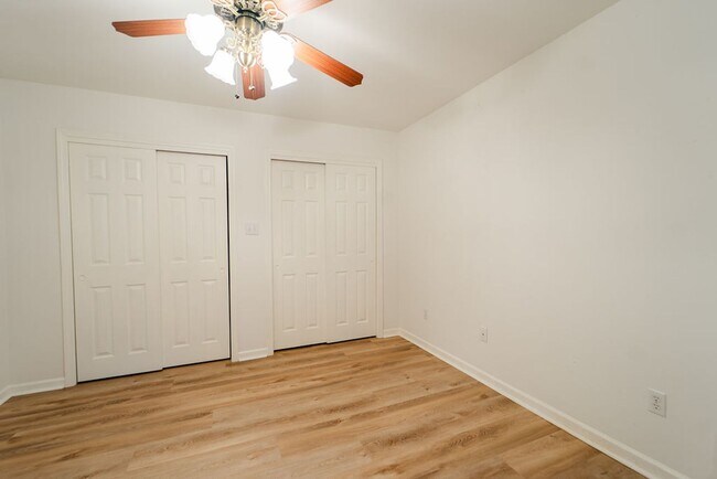 Building Photo - Charming, 3 Bedroom, 2 Bath. With wonderful outdoor living space