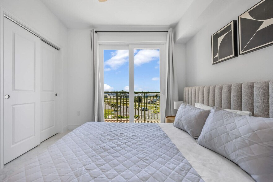 Building Photo - 605 Kemp St