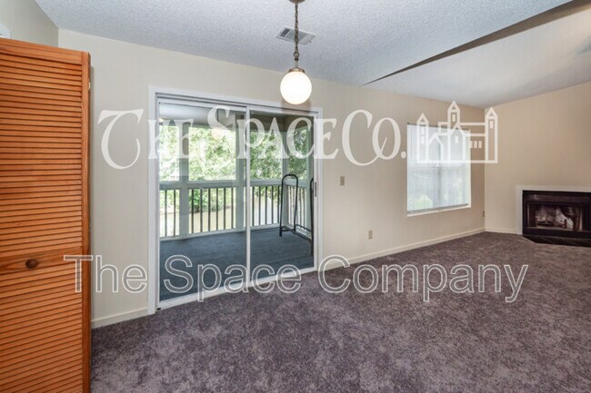 Building Photo - 2020 Coldspring Dr