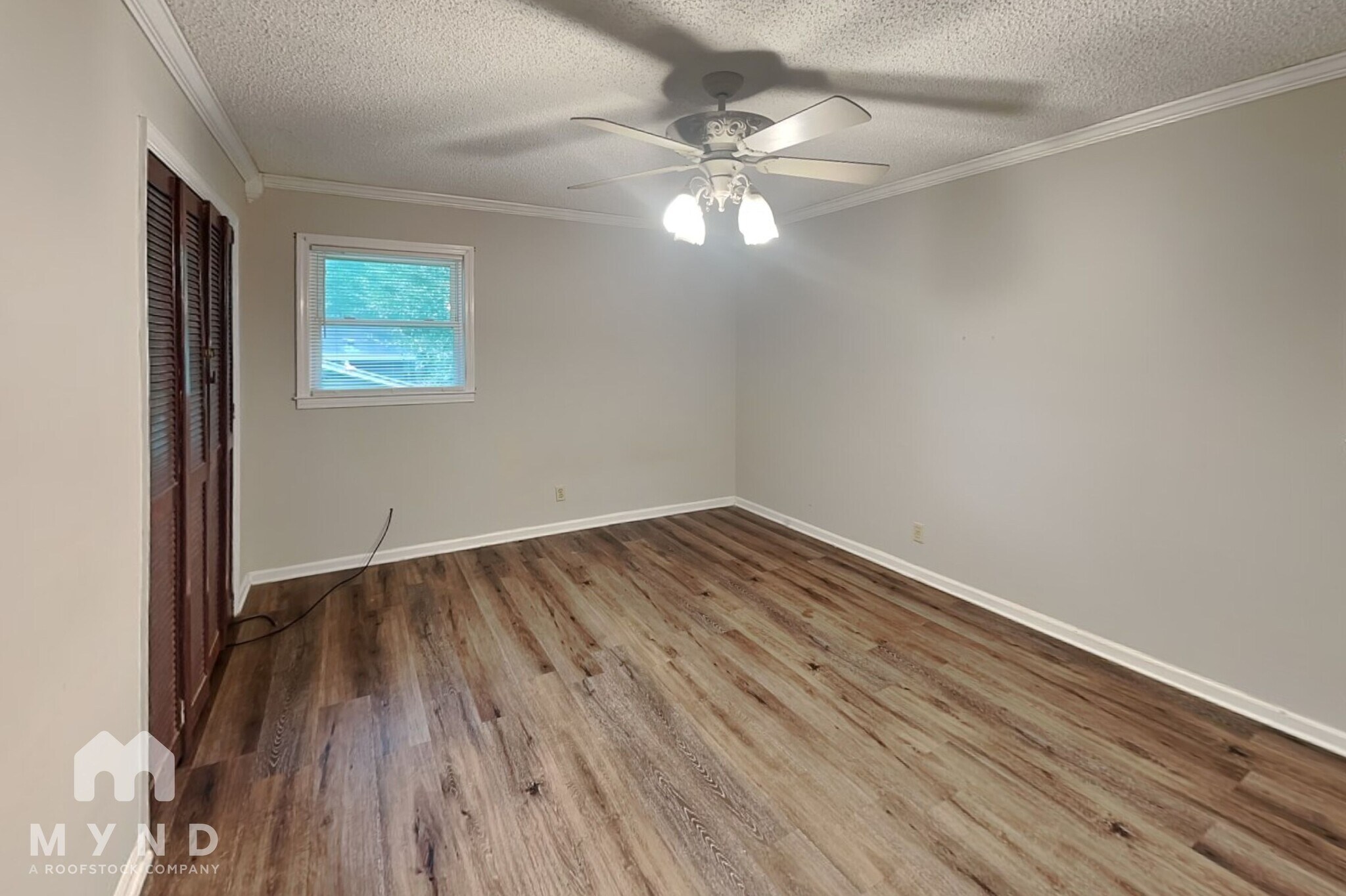 Building Photo - 2559 Park Dr