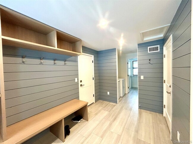 Building Photo - 49 Hackensack Heights Rd