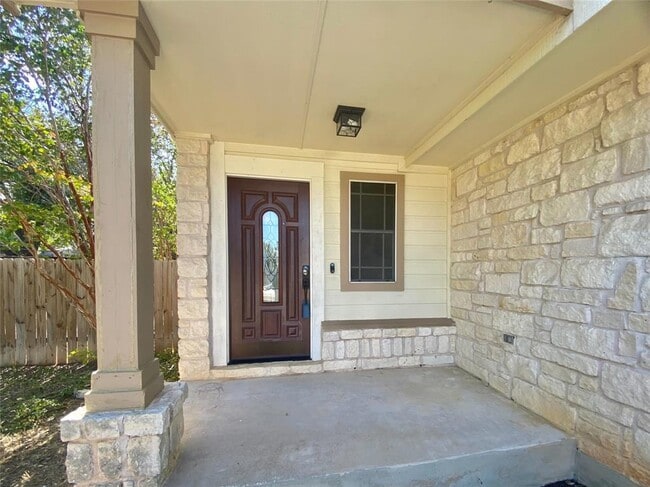 Building Photo - 2601 Greenlee Dr