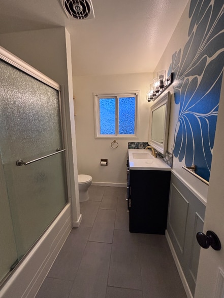 Building Photo - 11295 SW Blakeney St