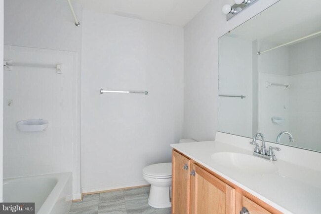 Building Photo - 4014 Fountain Bridge Ct