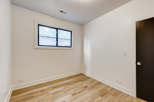 Building Photo - 1616 N Cleveland Ave