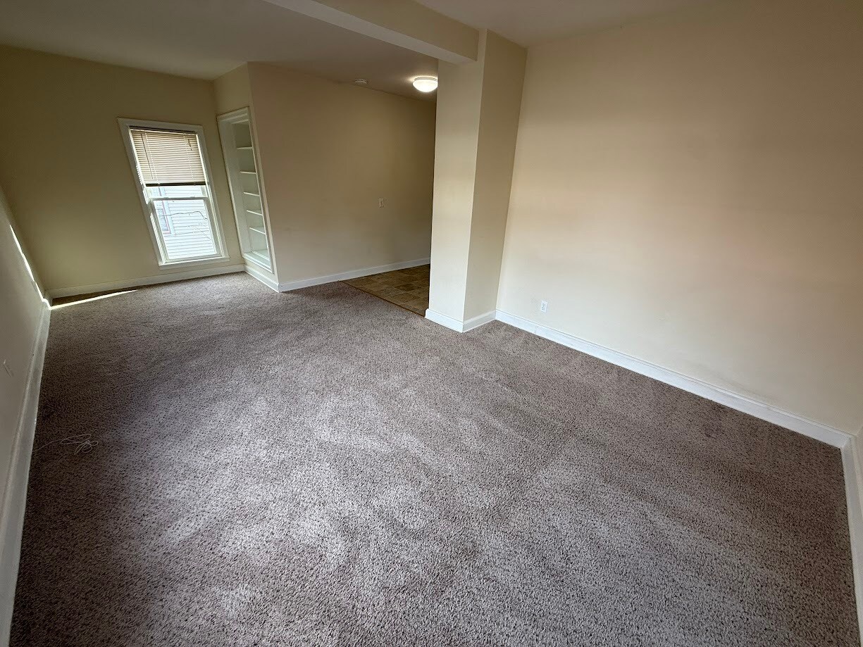 Building Photo - 509 Oak St