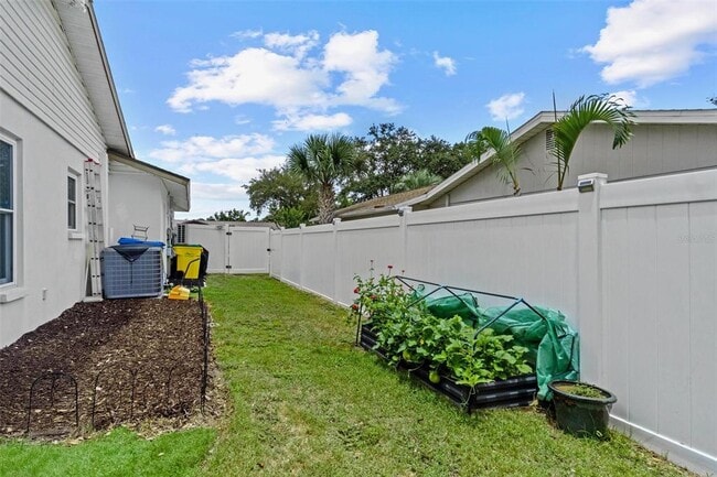 Building Photo - 2824 Paddock Dr