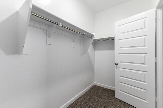 Building Photo - 3241 W Shanley Ave