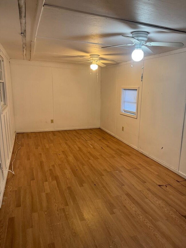 Building Photo - 115 Bay Valley Dr SW