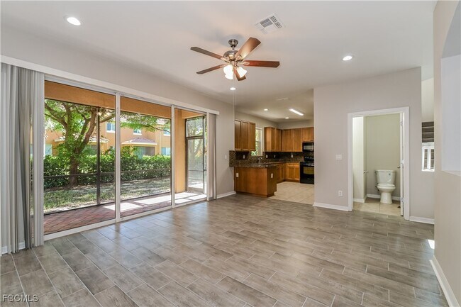 Building Photo - 10120 N Golden Elm Dr