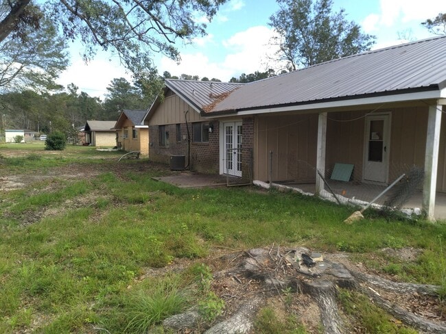 Building Photo - 124 Azalea Ave