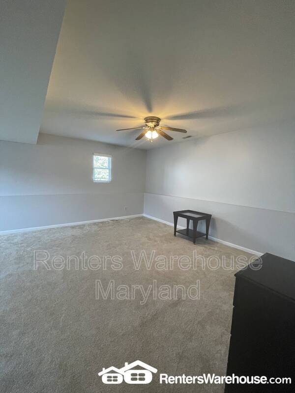 Building Photo - 9 Snug Lagoon Ct