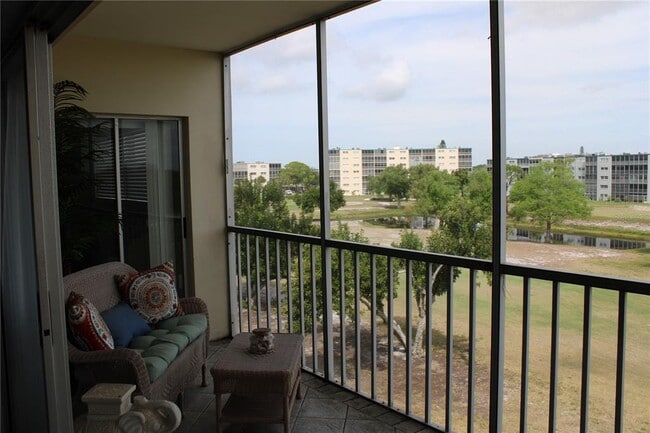 Building Photo - 4240 Ironwood Cir