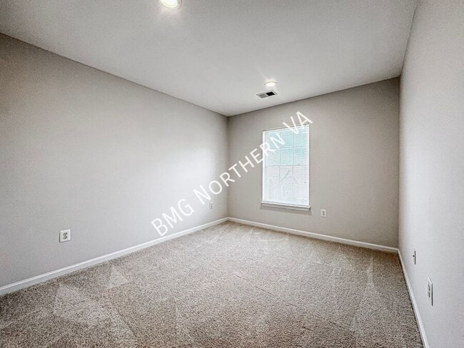Building Photo - 4647 Flatlick Branch Dr