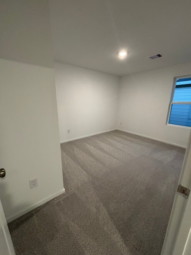 Building Photo - 1733 Lofty Cedar Ct