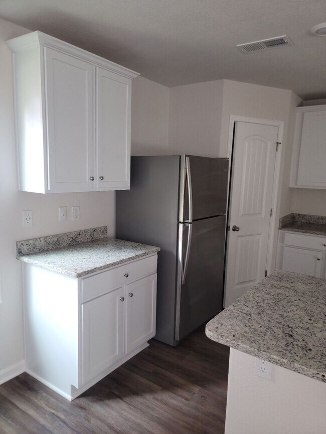 Building Photo - Newer Construction Home in Creedmore Hills!