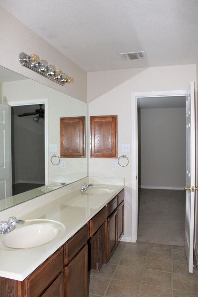 Building Photo - MEADOW OAKS