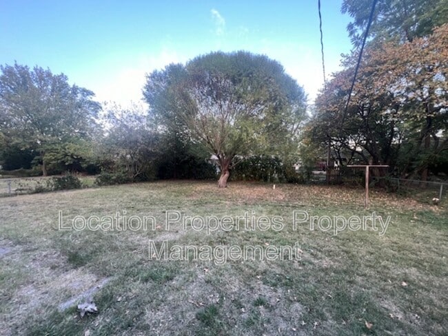 Building Photo - 1934 Emerald Dr