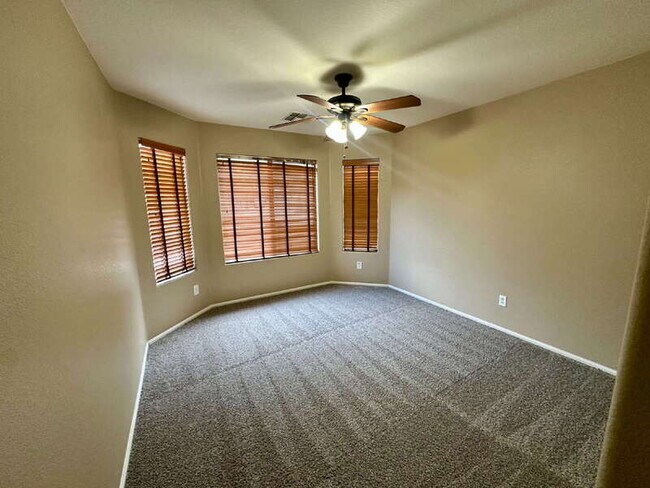 Building Photo - 41841 W Sunland Dr