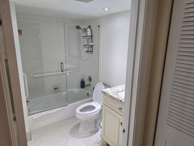 Building Photo - 1501 Cayman Way