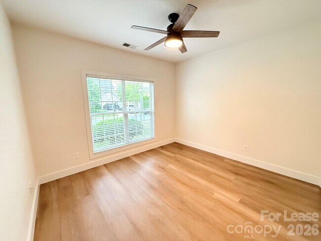 Building Photo - 5707 Verducci Ln