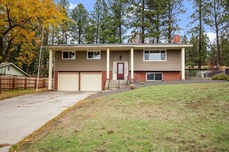 Building Photo - Move-In Special - Beautiful South Valley Home! Available Now!