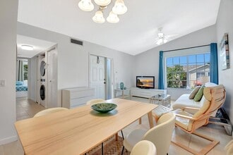 Building Photo - 621 Waterside Dr