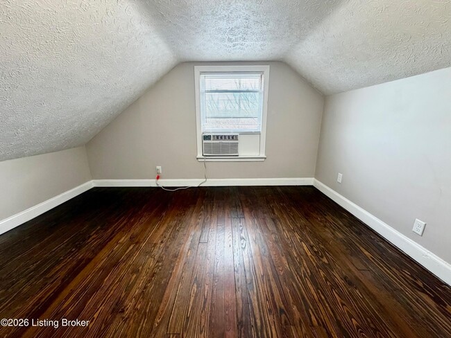 Building Photo - 5531 Minor Ln