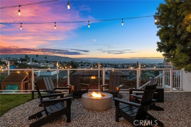 Building Photo - 807 N Paulina Ave