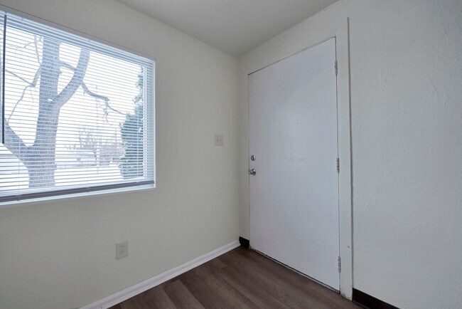 Building Photo - 2 Bedroom Affordable Housing Apartment