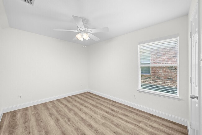 Building Photo - 6245 White Pine Dr