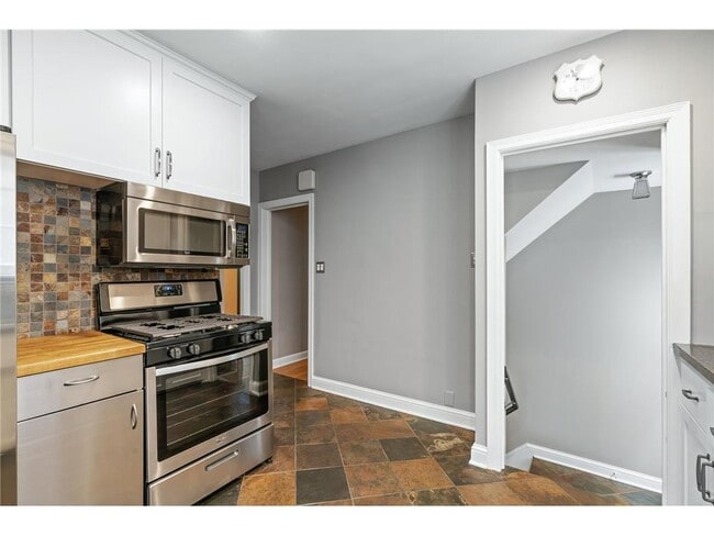 Building Photo - 5301 Girard Ave S