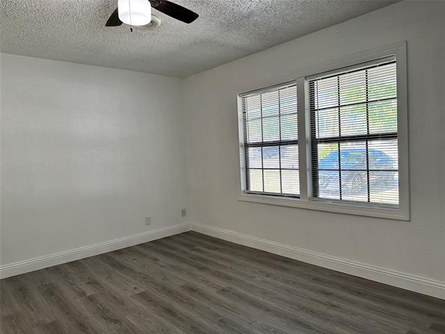 Building Photo - 3211 Poplar St