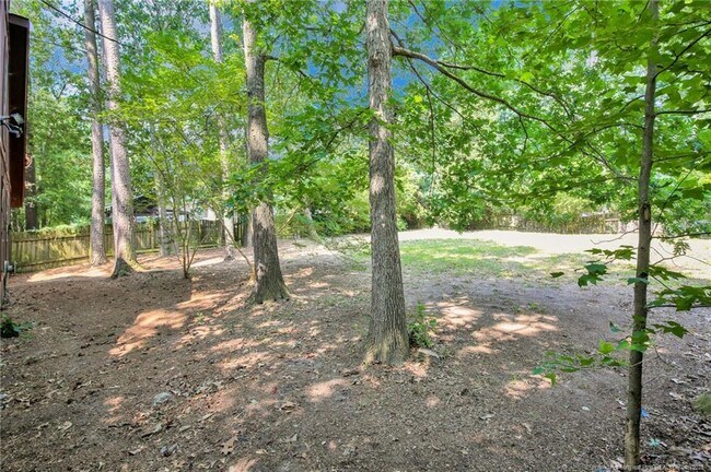 Building Photo - 325 Watergap Dr