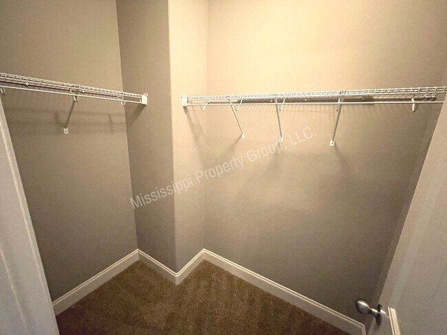 Building Photo - 4BR/4.5BA For Rent