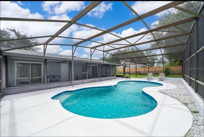 Building Photo - 192 Mante Dr