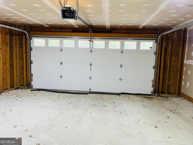 Building Photo - 2289 Roscoe Rd