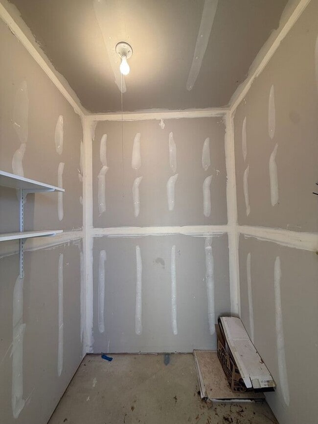 Building Photo - MUST SEE 2 Bed/2 Bath Condo in the Lakeshore at Centerra!